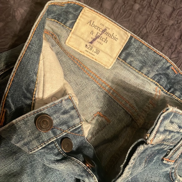 28x30 Vintage Abercrombie jeans. - Picture 3 of 5